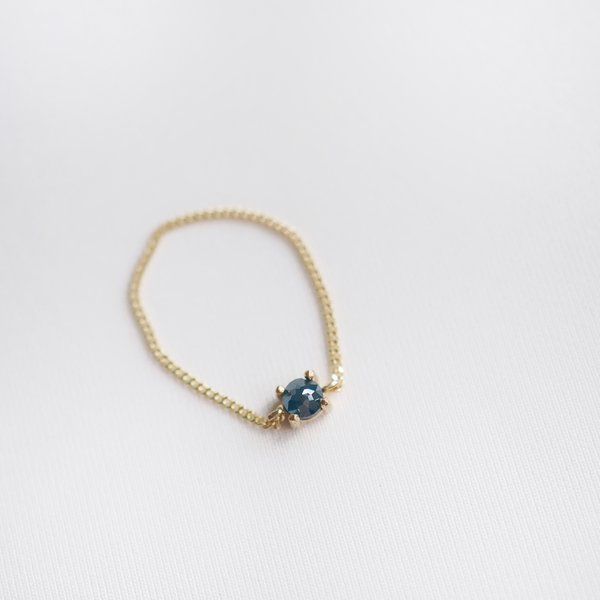 CLARA Chain Ring - Blue Diamond in 14K Yellow Gold