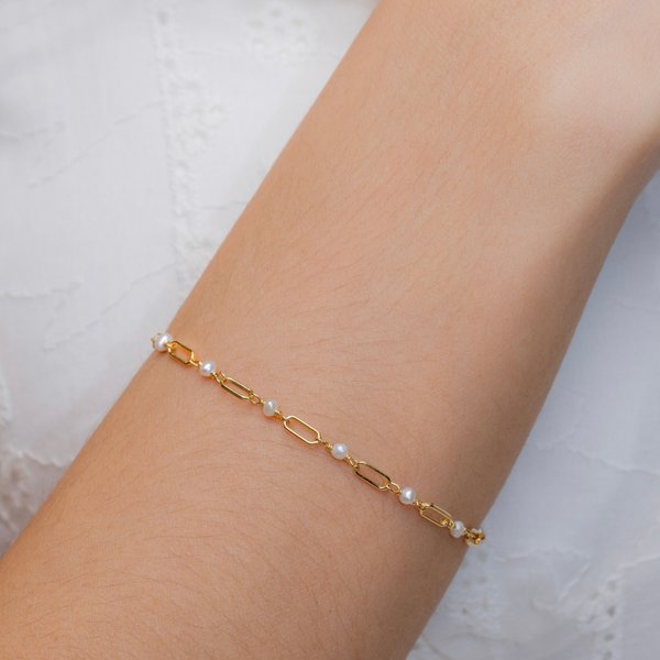 EVIE Bracelet - Pearls in Gold
