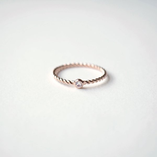 EMERY Ring - Moonstone in Rose Gold