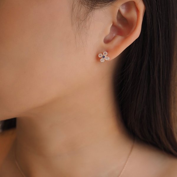 DAPHNE Earrings - Moonstone