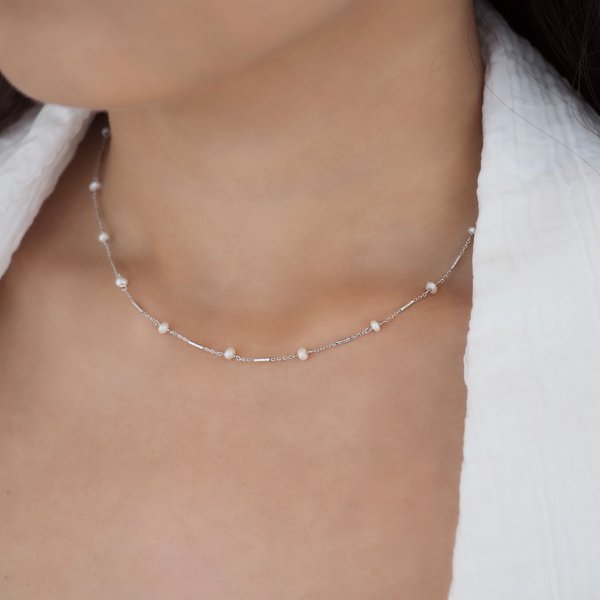 AMIE Necklace - Pearl (Silver)