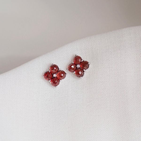 ERICA Earrings - Red Garnet (Silver)