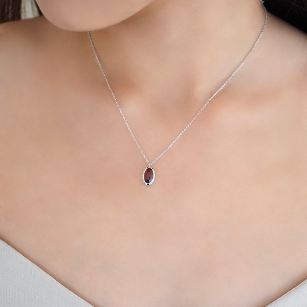 AMBER Necklace - Red Garnet (Silver)