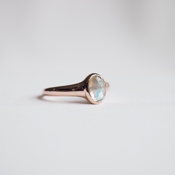 AMBER Ring - Labradorite (Rose Gold)