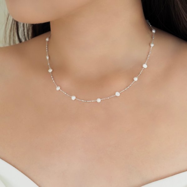 REYNA Necklace - Fresh Water Pearls (Silver)