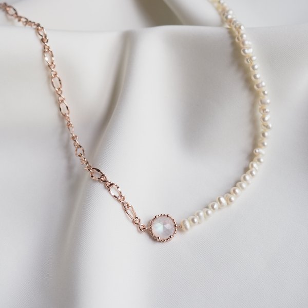 HAZEL Necklace - Pearl & Moonstone (Rose Gold)