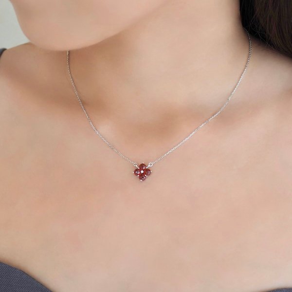 ERICA Necklace - Red Garnet (Silver)