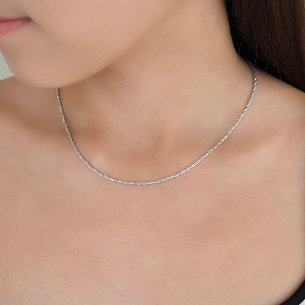 MUSE Twisted Chain Necklace - Silver