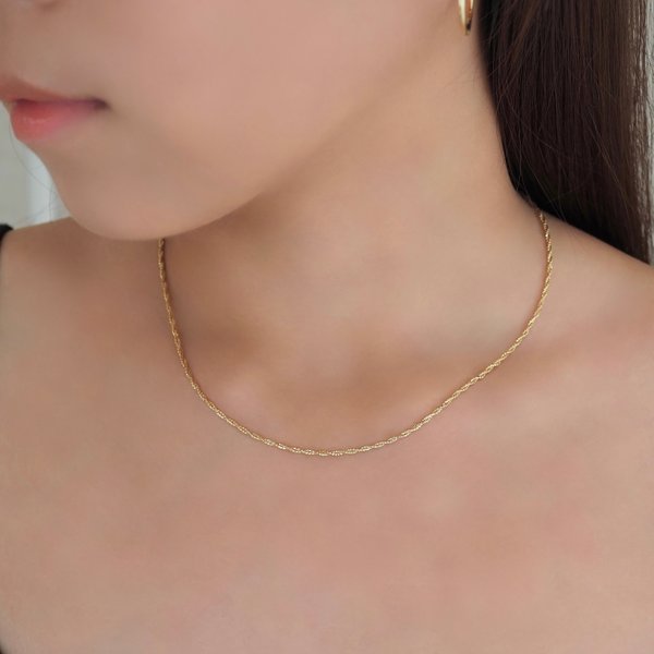 MUSE Twisted Chain Necklace - Yellow Gold