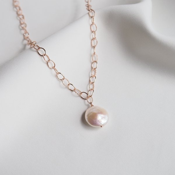 CONNIE Pearl Necklace - Rose Gold