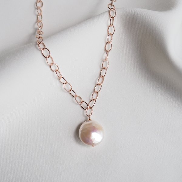 CONNIE Pearl Necklace - Rose Gold