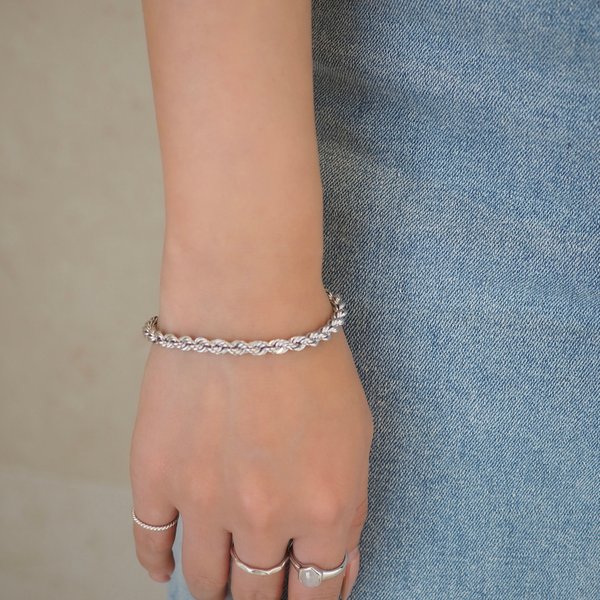 NARI Bracelet (Silver)