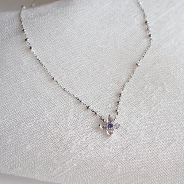 DAHLIA Necklace - White Topaz (Silver)