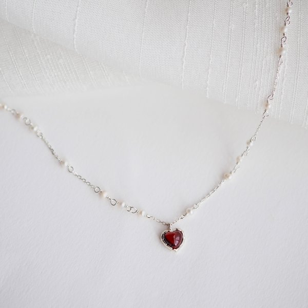 LOVELLE Necklace - Garnet (Silver)