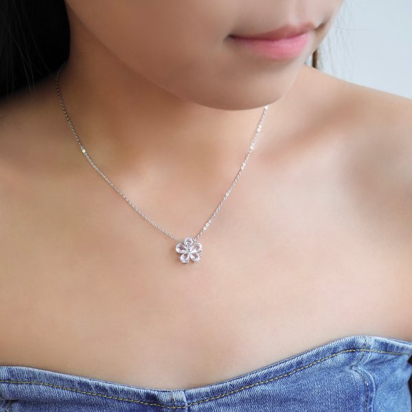 MELISSA Necklace - White Topaz (Silver)