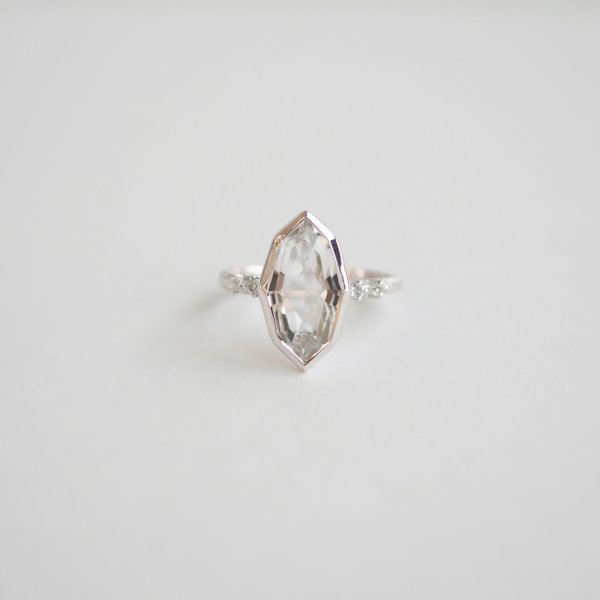 VIVIENNE Ring - Clear Quartz (Silver)