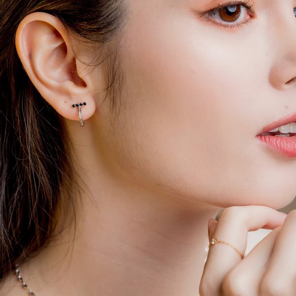 SORA Half Hoop Earrings - Black Spinel (Silver)