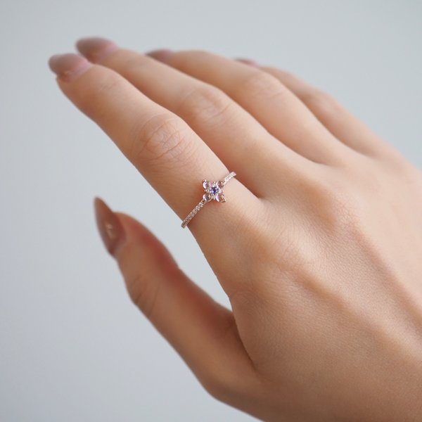 DAHLIA Ring - White Topaz (Rose Gold)