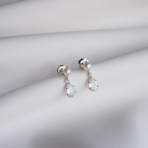 ELAYNE Earrings - Moonstone (Silver)