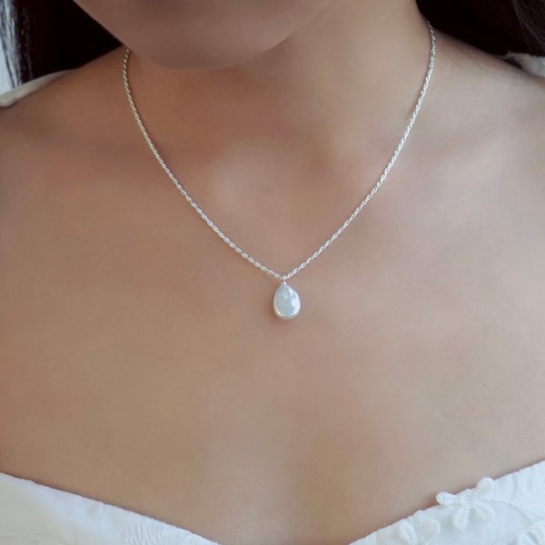 LIZZY Necklace - Pearl (Silver)