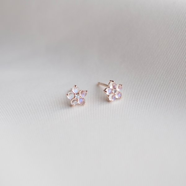 DAISES Earrings - Moonstone (Rose Gold)