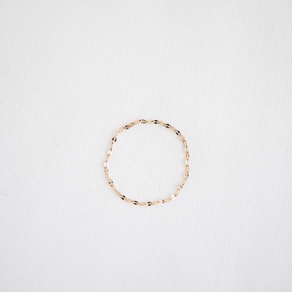 Mini Star Chain Ring - 14K Yellow Gold
