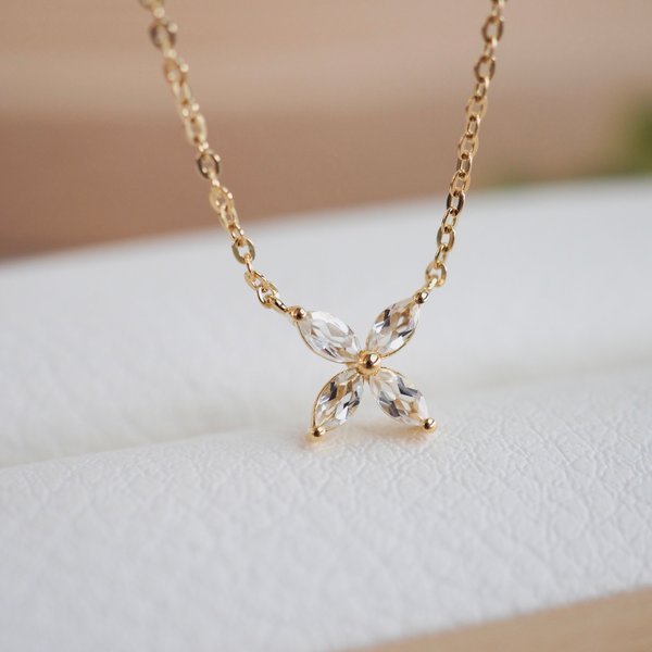 FLORET Necklace - White Topaz (Yellow Gold)