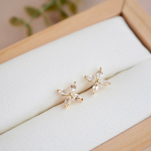 FLORET Earrings - White Topaz (Yellow Gold)