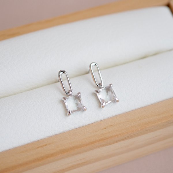 NELLY Earrings - Clear Quartz (Silver)