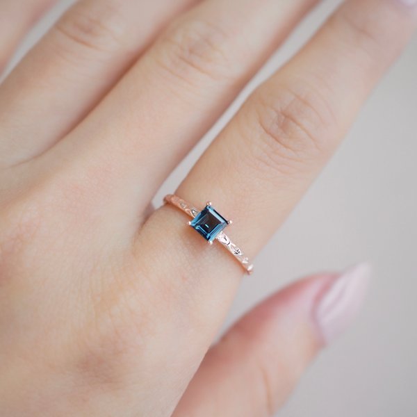 EDEN Ring - London Blue Topaz (Rose Gold)