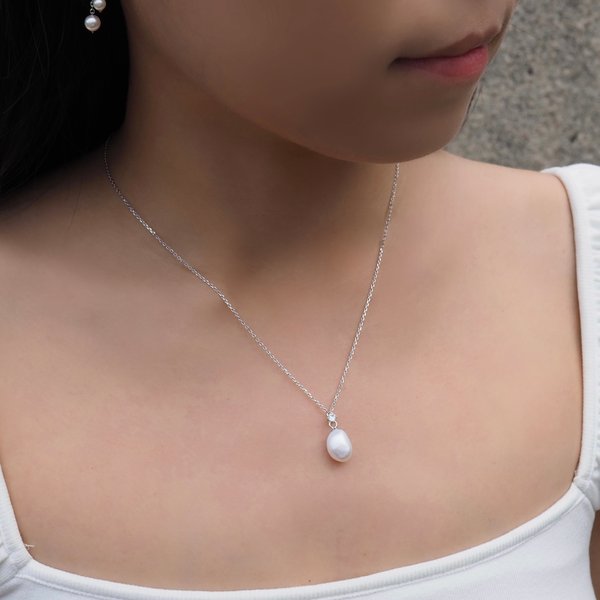 ARIEL Necklace - Pearl (Silver)
