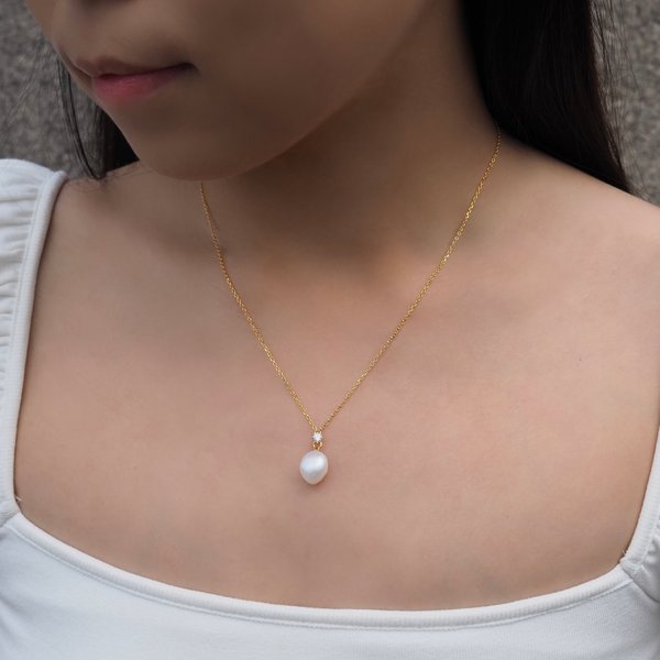 ARIEL Necklace - Pearl (Yellow Gold)