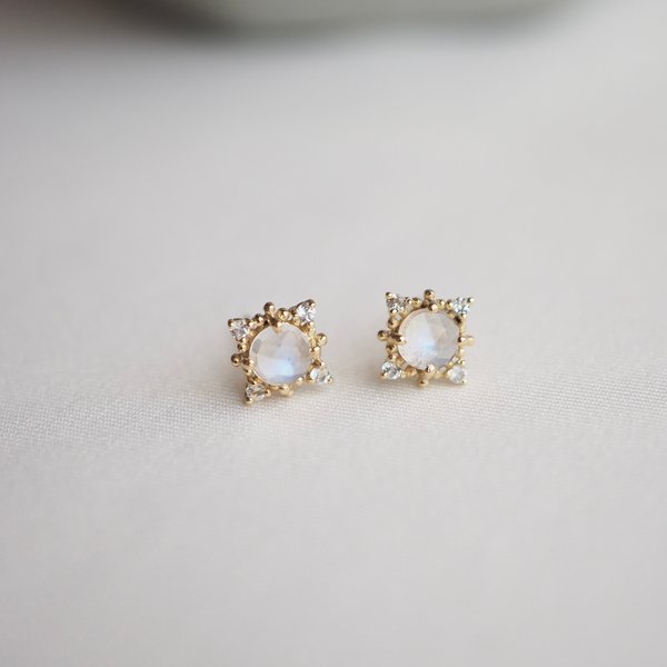 CLAIRE Earrings - Moonstone (Yellow Gold)