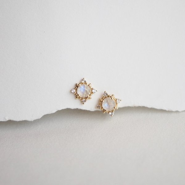 CLAIRE Earrings - Moonstone (Yellow Gold)