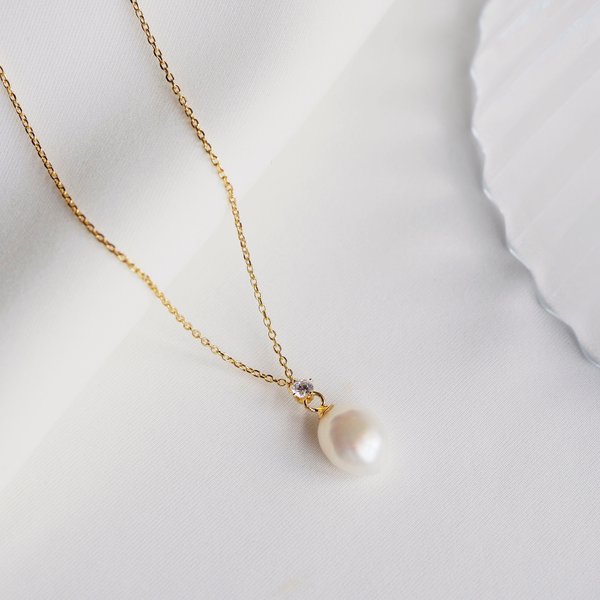 ARIEL Necklace - Pearl (Yellow Gold)