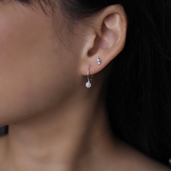 GWEN Pearl Earrings (Silver)