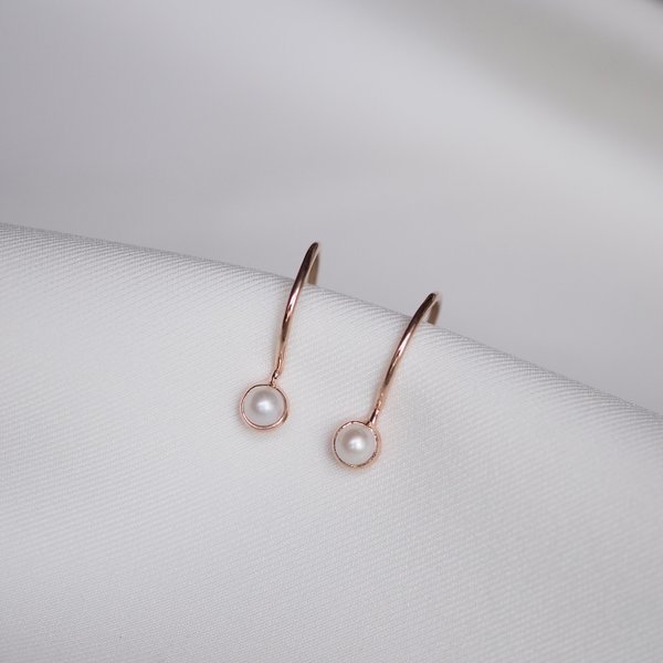 GWEN Pearl Earrings (Rose Gold)