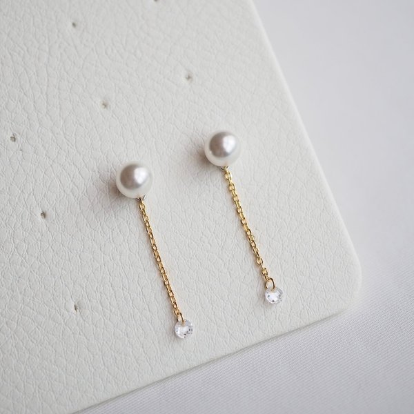 KATE Earrings - Shell Pearl (Yellow Gold)