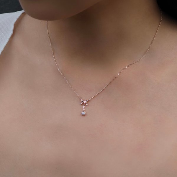 YURI Necklace - Pearl (Rose Gold)