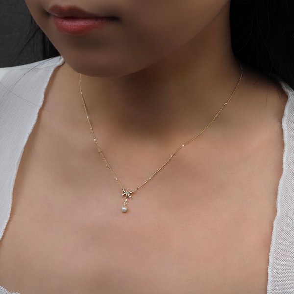 YURI Necklace - Pearl (Yellow Gold)