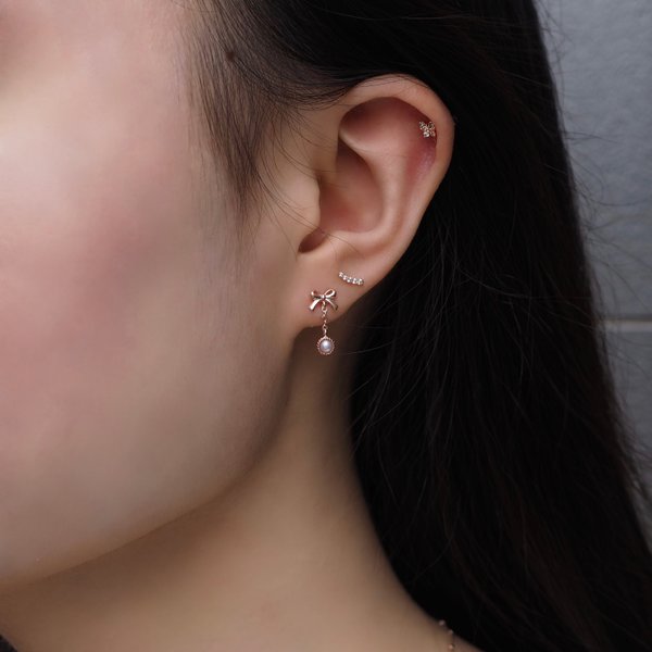 YURI Earrings - Pearl (Rose Gold)