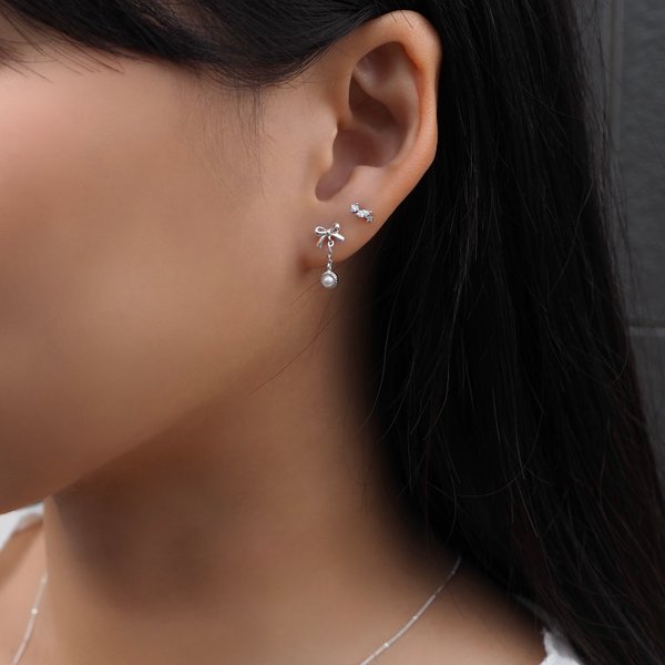 YURI Earrings - Pearl (Silver)