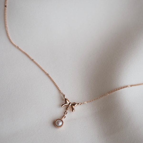 YURI Necklace - Pearl (Rose Gold)
