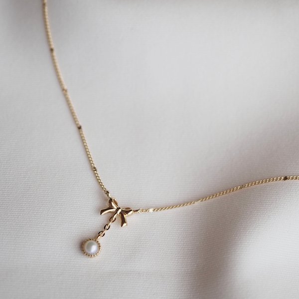 YURI Necklace - Pearl (Yellow Gold)