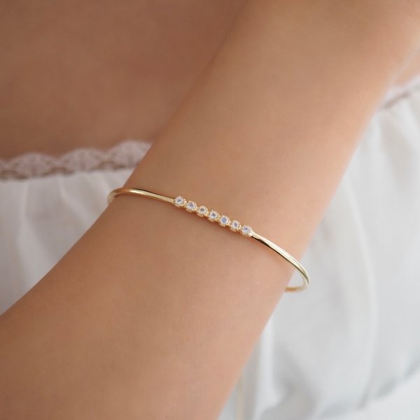 TIARA Bangle - Moonstone (Yellow Gold)