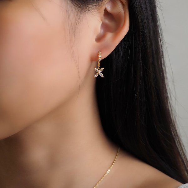 FLORET Huggies - White Topaz (Yellow Gold)