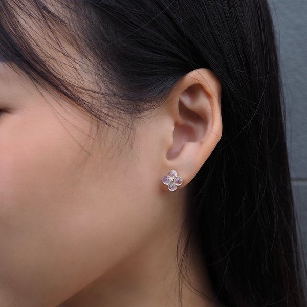 ERICA Earrings - Moonstone (Yellow Gold)