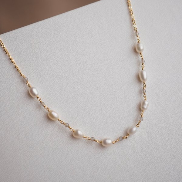 MEGAN Necklace - Pearl (Yellow Gold)