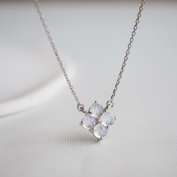 ERICA Necklace - Moonstone (Silver)