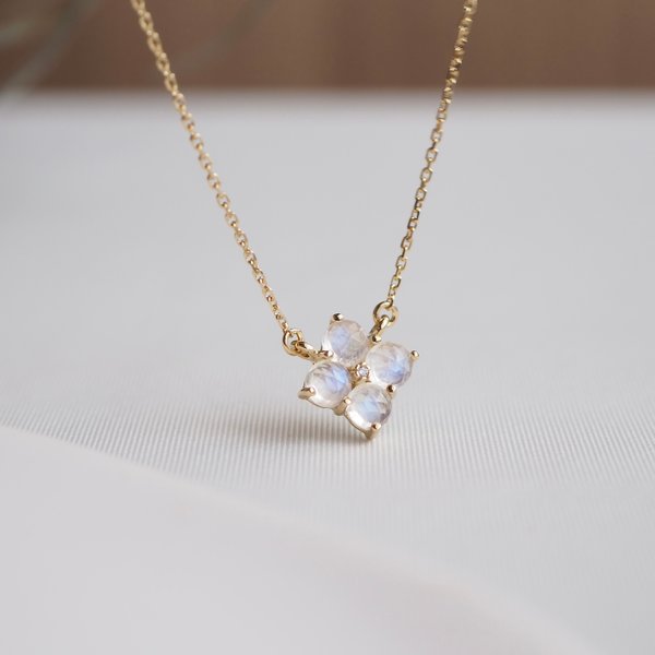 ERICA Necklace - Moonstone (Yellow Gold)